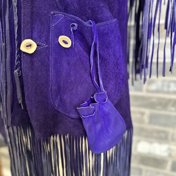 Vintage Suede Leather Western BOHO Fringe Jacket. - Picture 4 of 16